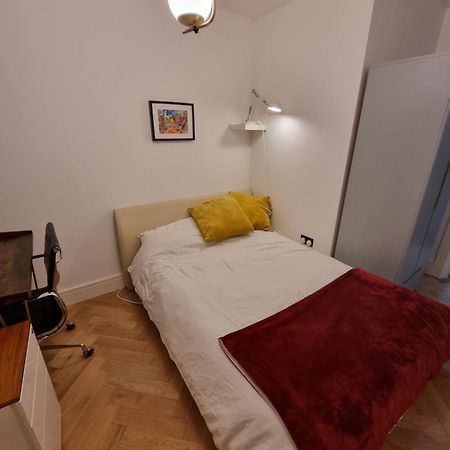 Bright Spacious Apartment In The Park London Eksteriør bilde