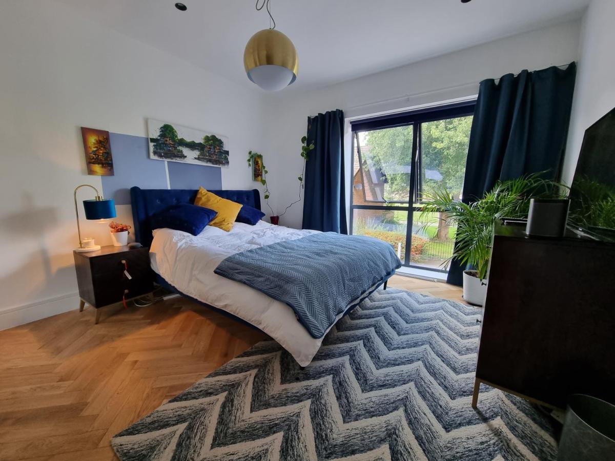 Bright Spacious Apartment In The Park London Eksteriør bilde