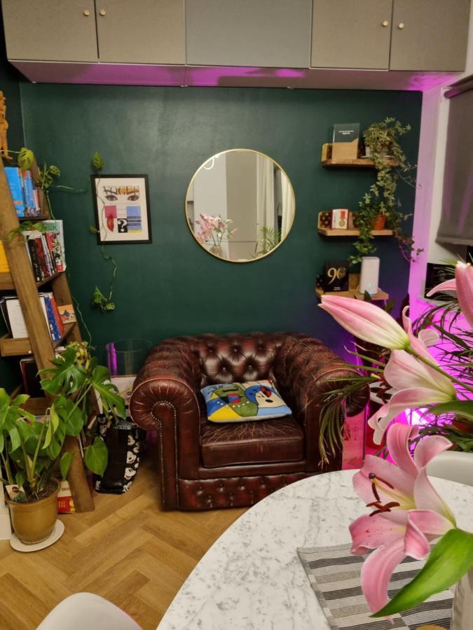 Bright Spacious Apartment In The Park London Eksteriør bilde