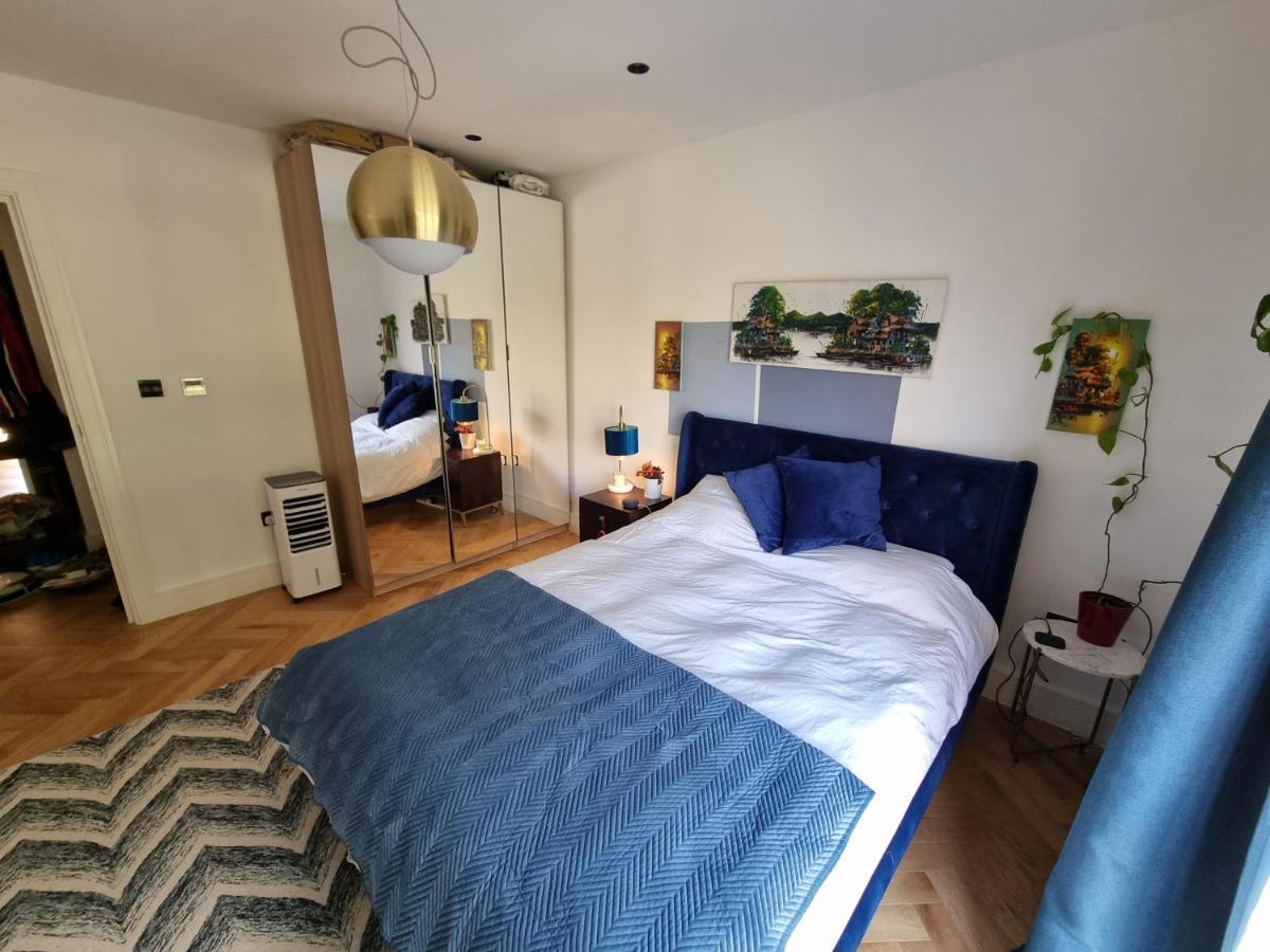 Bright Spacious Apartment In The Park London Eksteriør bilde