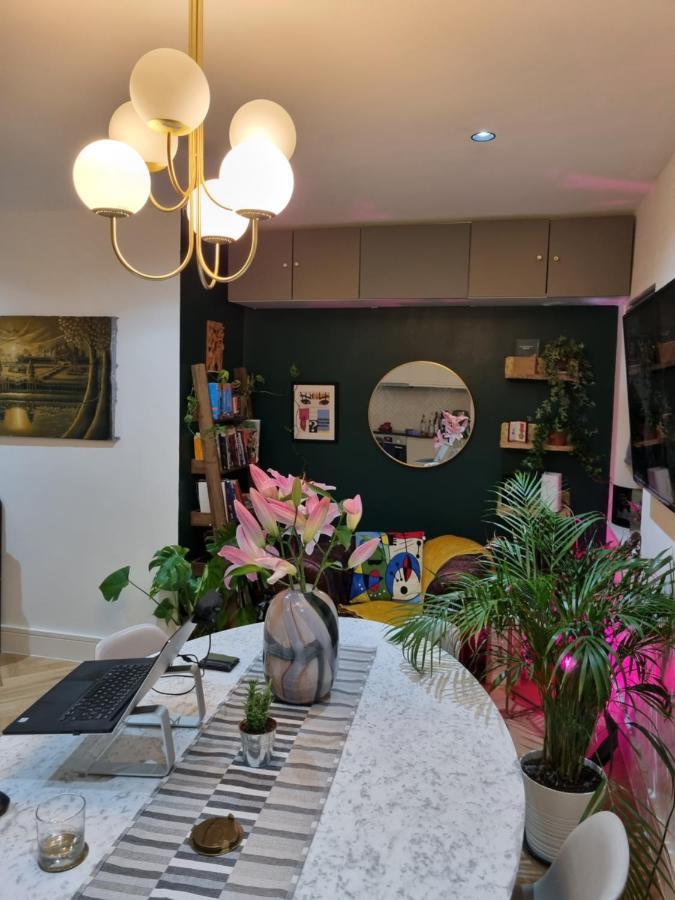 Bright Spacious Apartment In The Park London Eksteriør bilde